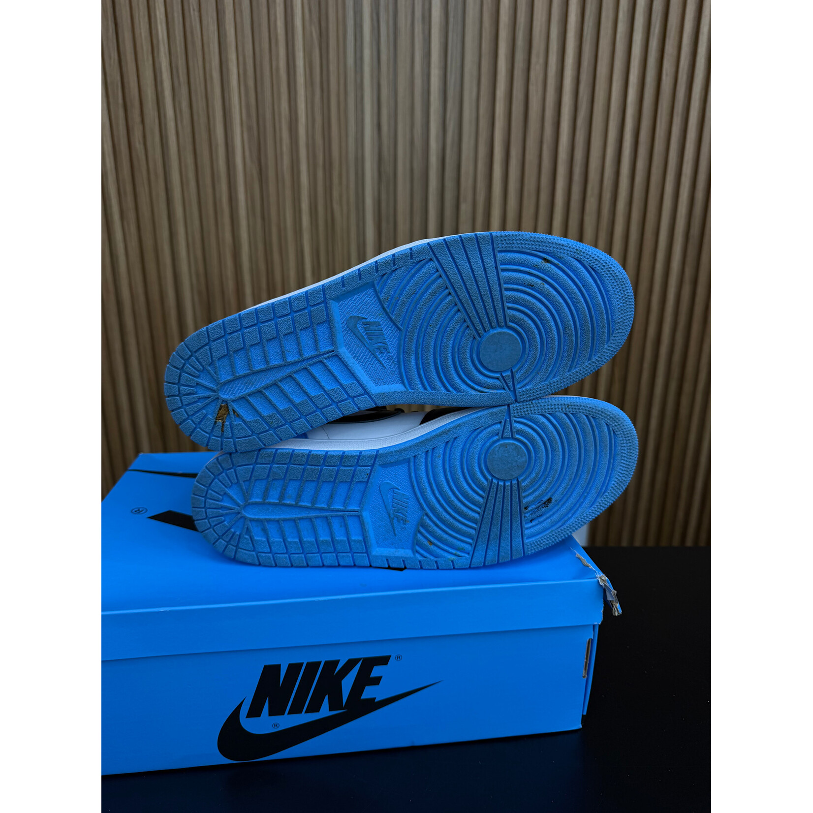 Jordan Jordan 1 Retro High OG UNC Toe Size 11.5, PREOWNED