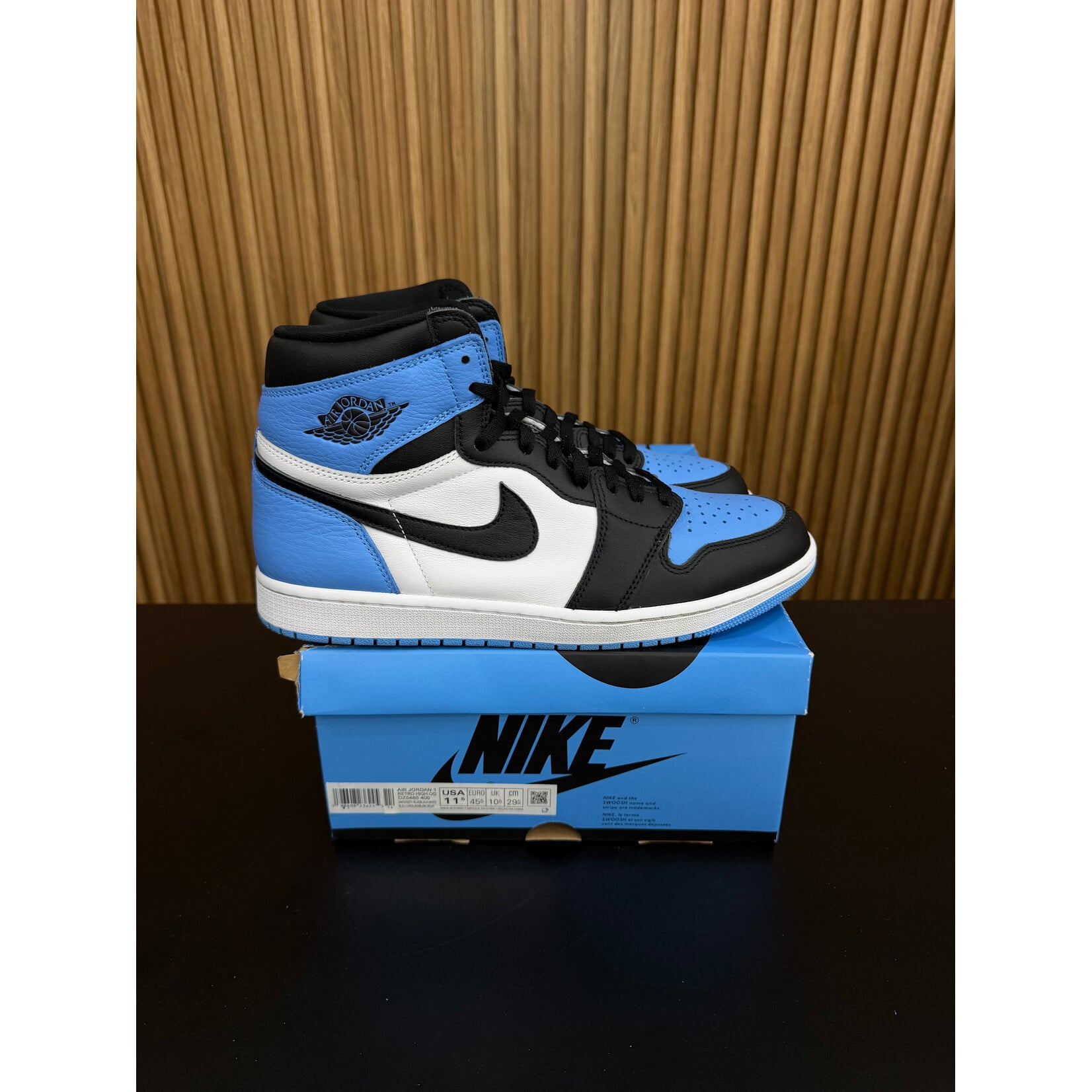Jordan Jordan 1 Retro High OG UNC Toe Size 11.5, PREOWNED