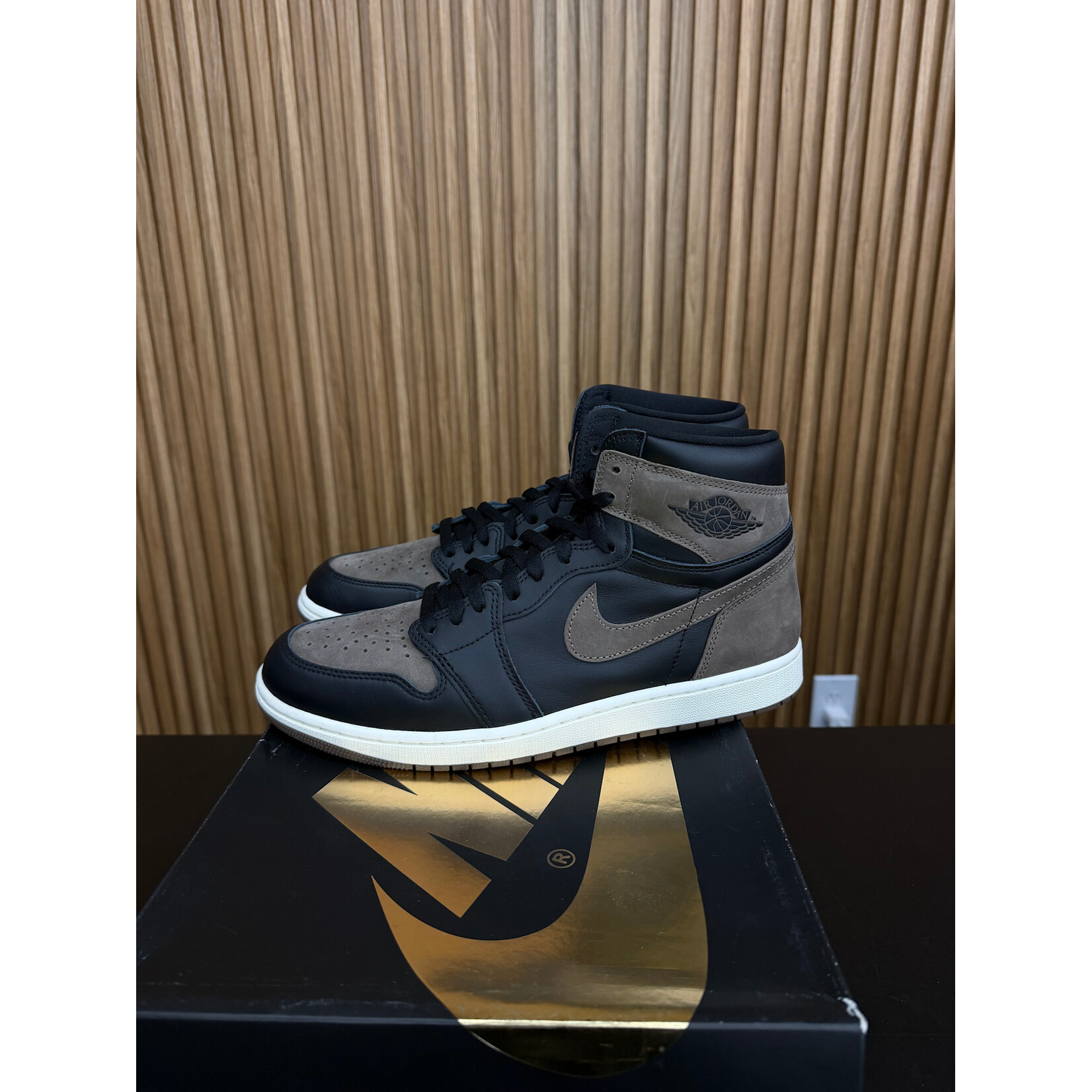 Jordan Jordan 1 Retro High OG Palomino Size 11.5, PREOWNED
