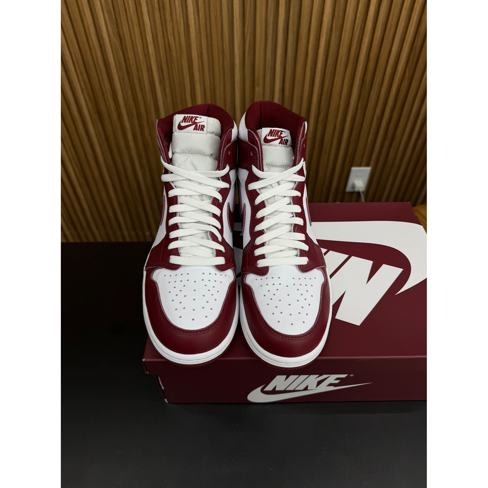 Jordan Jordan 1 Retro High OG Artisanal Team Red Size 11.5, PREOWNED