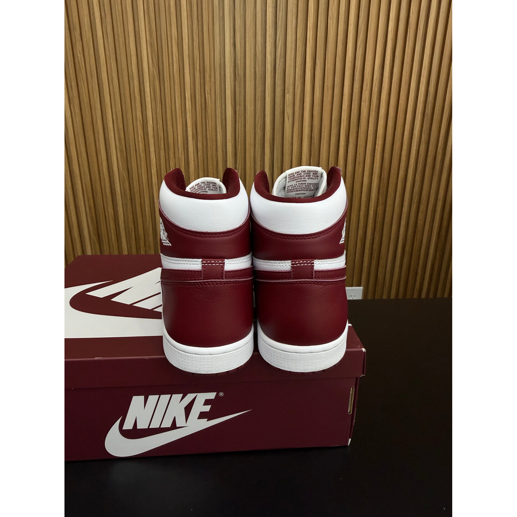 Jordan Jordan 1 Retro High OG Artisanal Team Red Size 11.5, PREOWNED