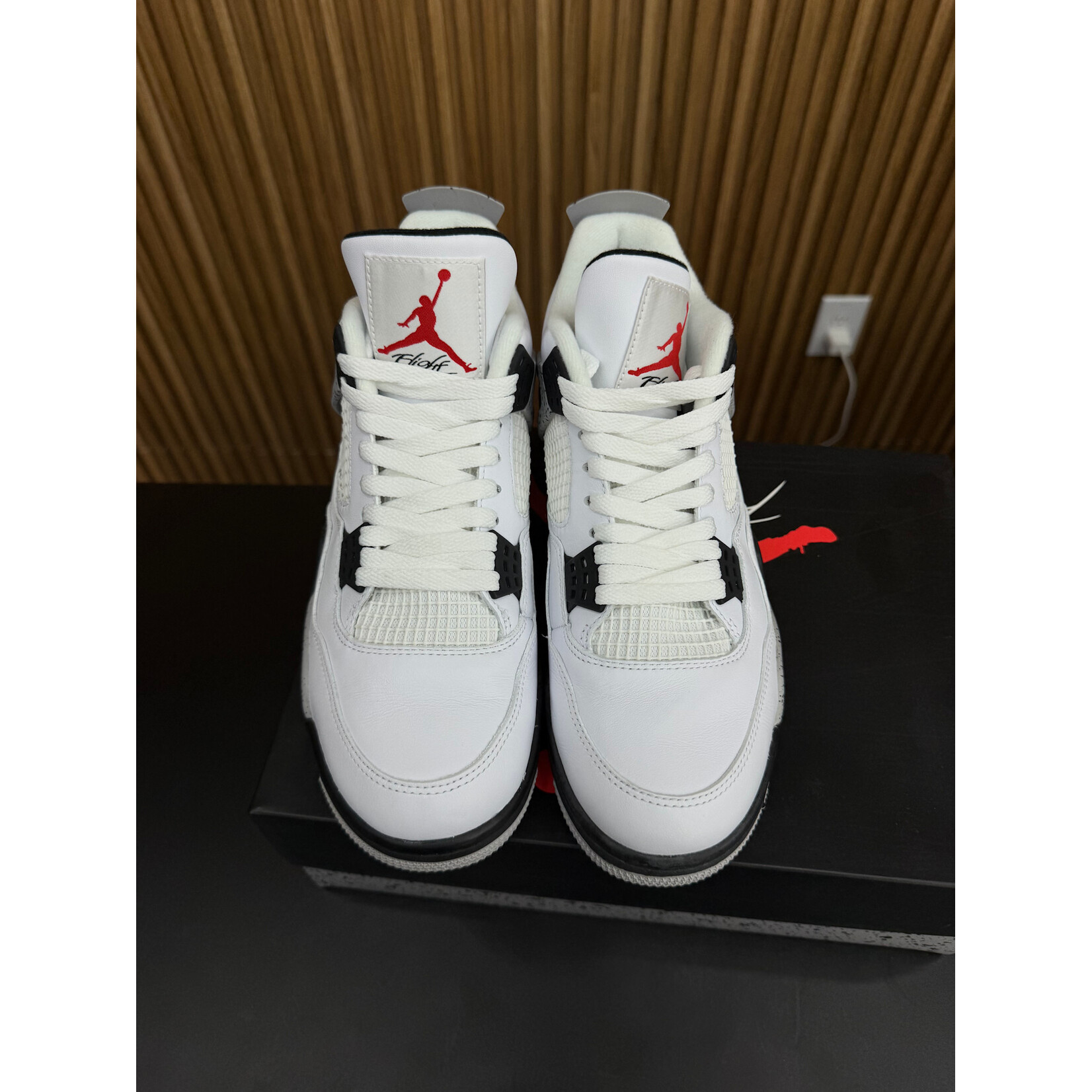 Jordan Jordan 4 Retro White Cement (2016) Size 10, PREOWNED