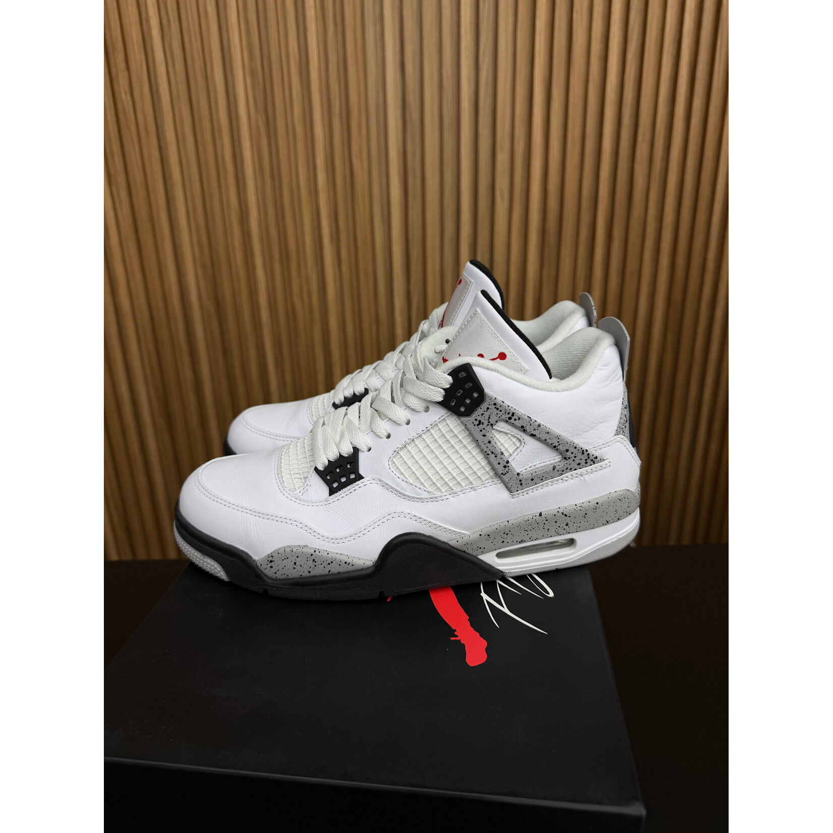 Jordan Jordan 4 Retro White Cement (2016) Size 10, PREOWNED