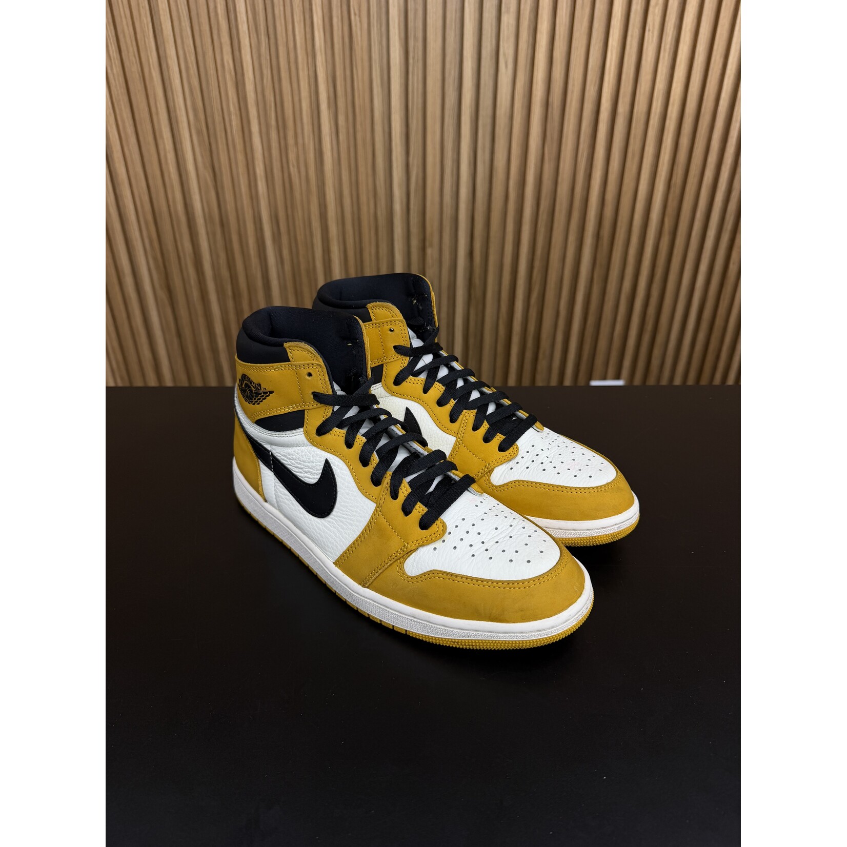 Jordan Jordan 1 Retro High OG Yellow Ochre Size 11, PREOWNED