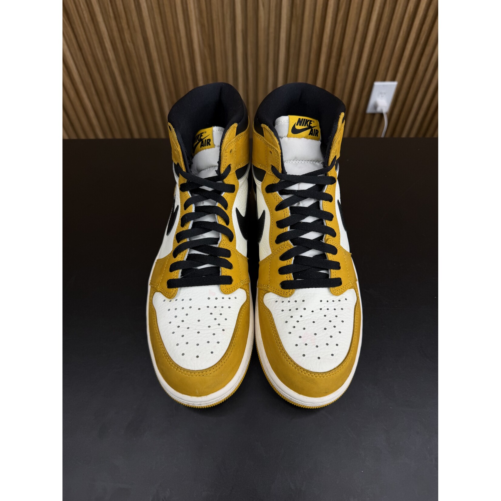 Jordan Jordan 1 Retro High OG Yellow Ochre Size 11, PREOWNED