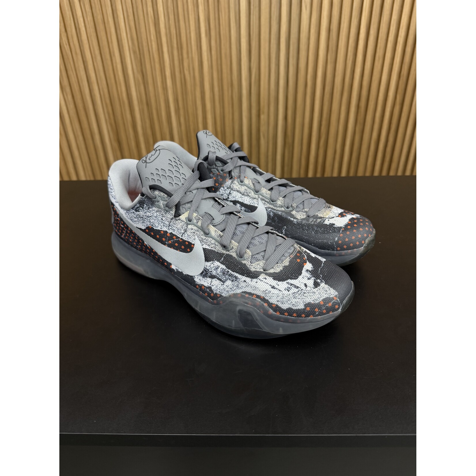 Nike Nike Kobe 10 Pain Size 13, PREOWNED SAMPLE TAG
