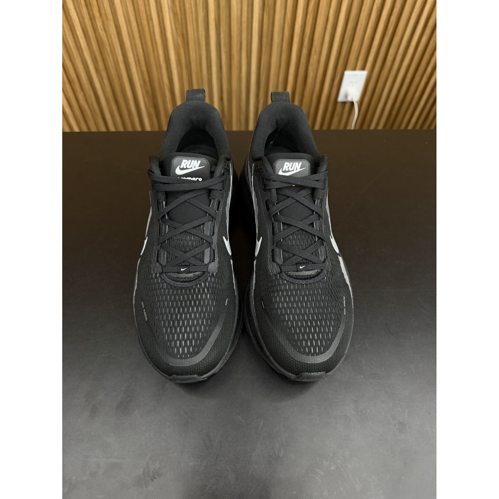 Nike Nike Vomero 18 Running Shoe - NIKE BY YOU Size 10.5, PREOWNED NO BOX