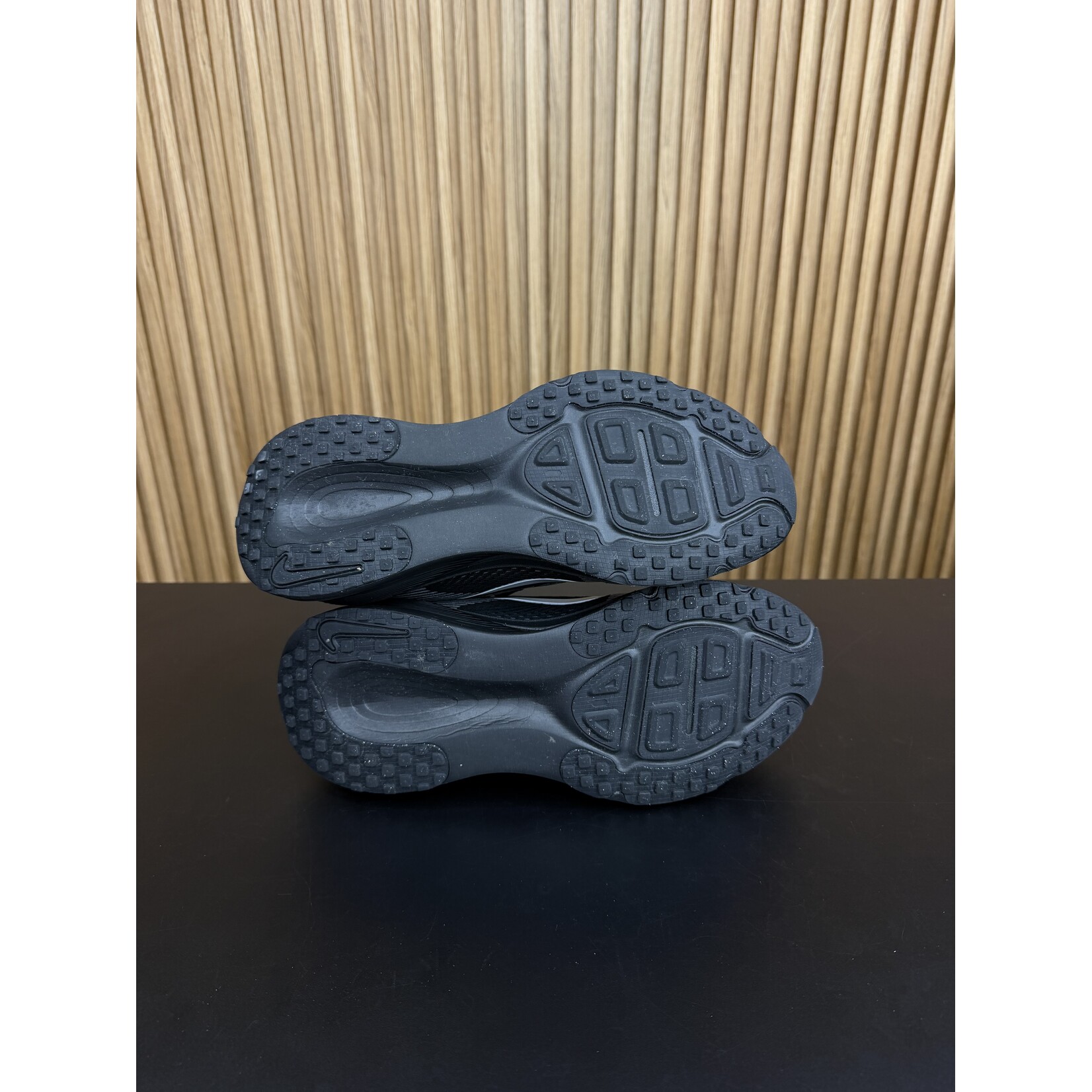 Nike Nike Vomero 18 Running Shoe - NIKE BY YOU Size 10.5, PREOWNED NO BOX