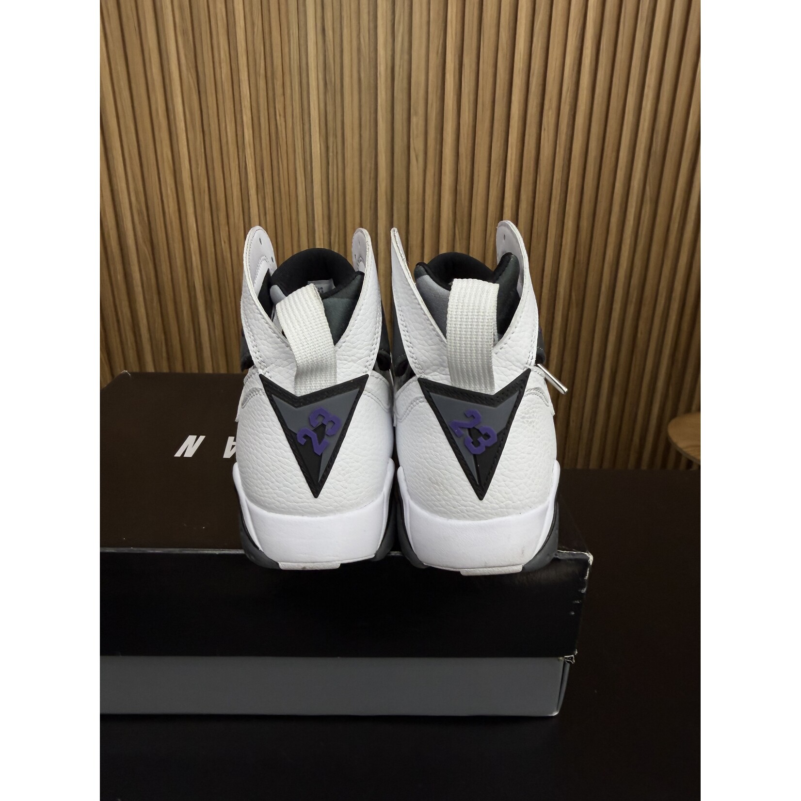 Jordan Jordan 7 Retro Flint (2021) Size 9.5, PREOWNED