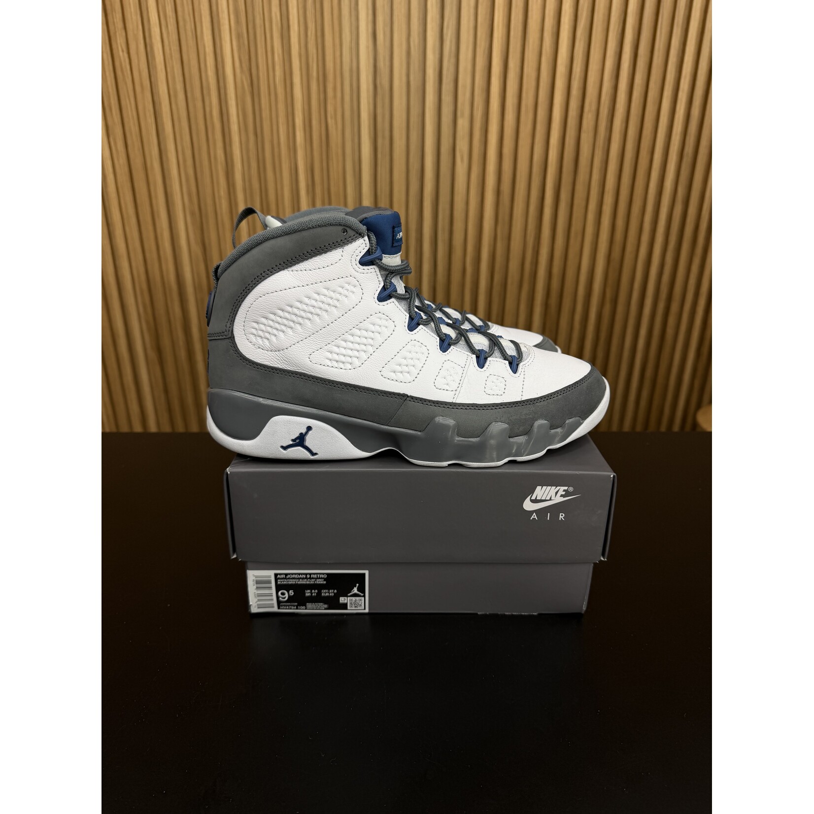 Jordan Jordan 9 Retro Flint Grey French Blue (2026) Size 9.5, PREOWNED