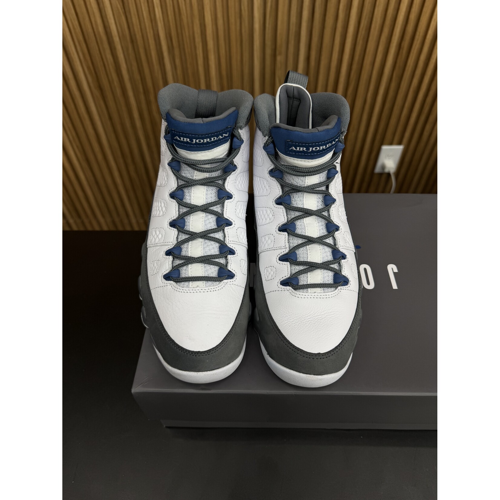 Jordan Jordan 9 Retro Flint Grey French Blue (2026) Size 9.5, PREOWNED