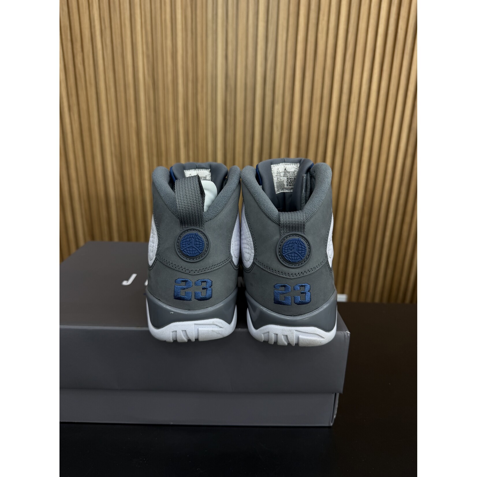 Jordan Jordan 9 Retro Flint Grey French Blue (2026) Size 9.5, PREOWNED