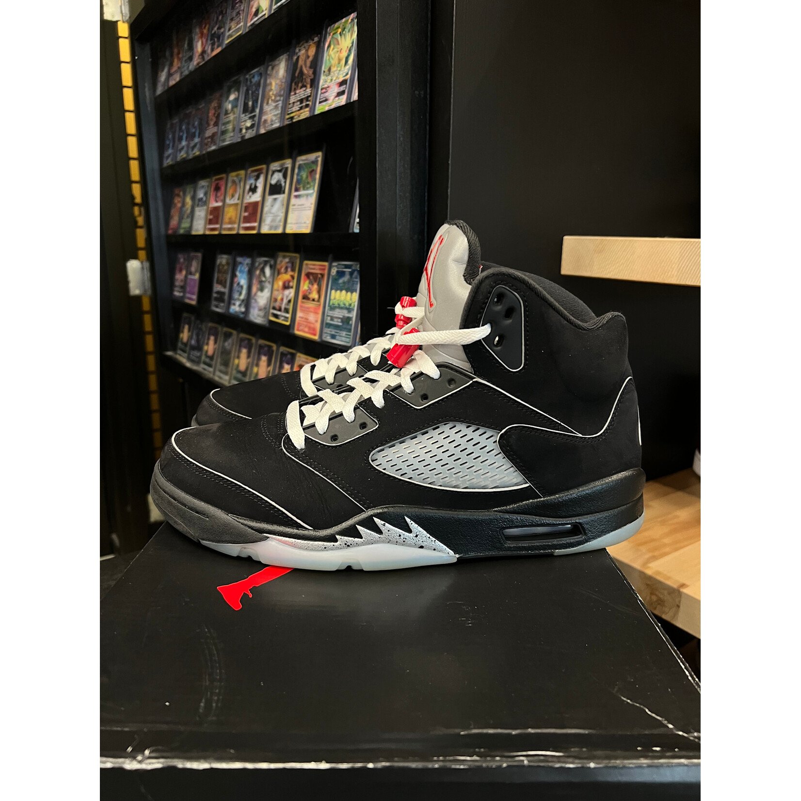 Jordan Jordan 5 Retro OG Black Metallic Reimagined Size 11.5, PREOWNED