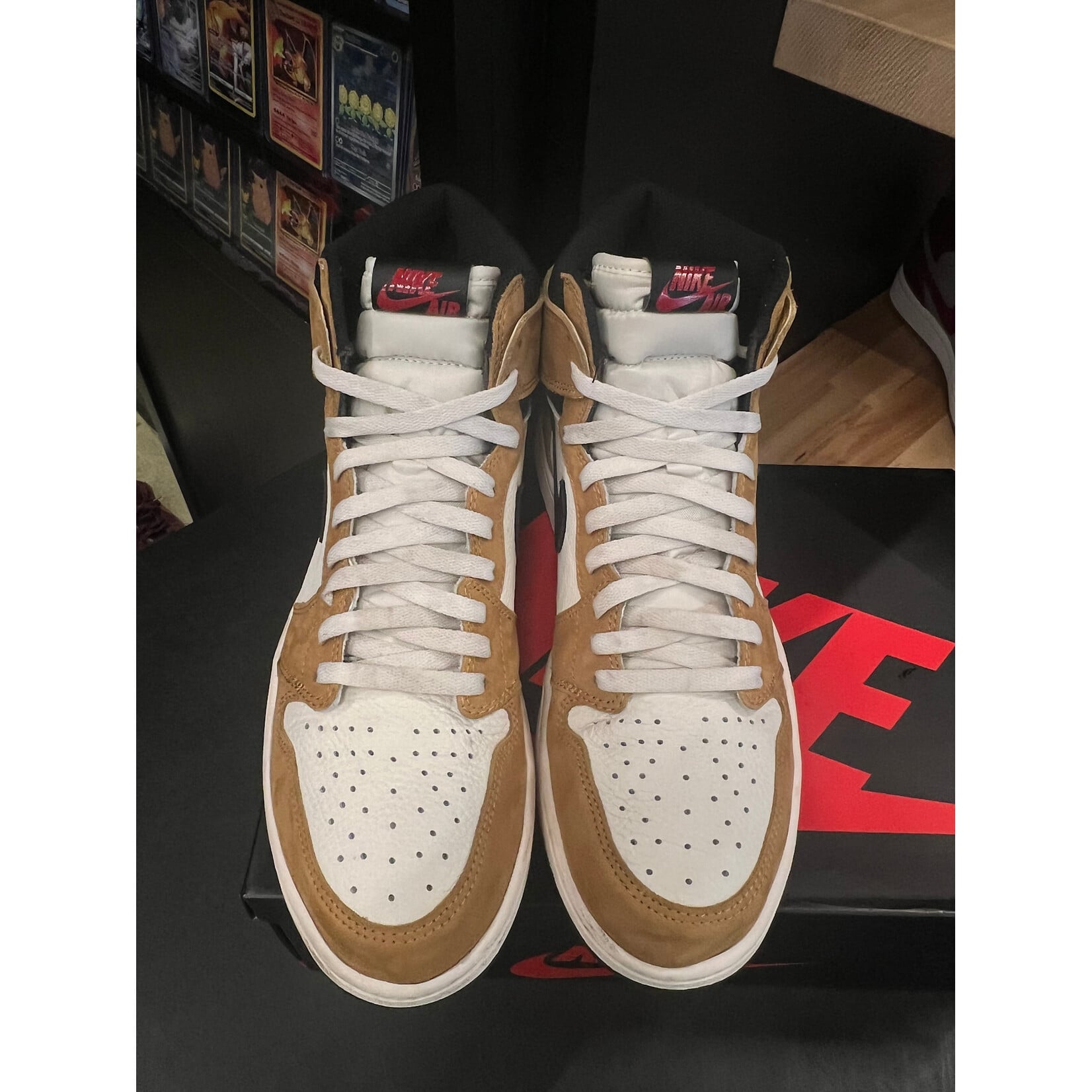 Jordan Jordan 1 Retro High Rookie of the Year Size 12, PREOWNED