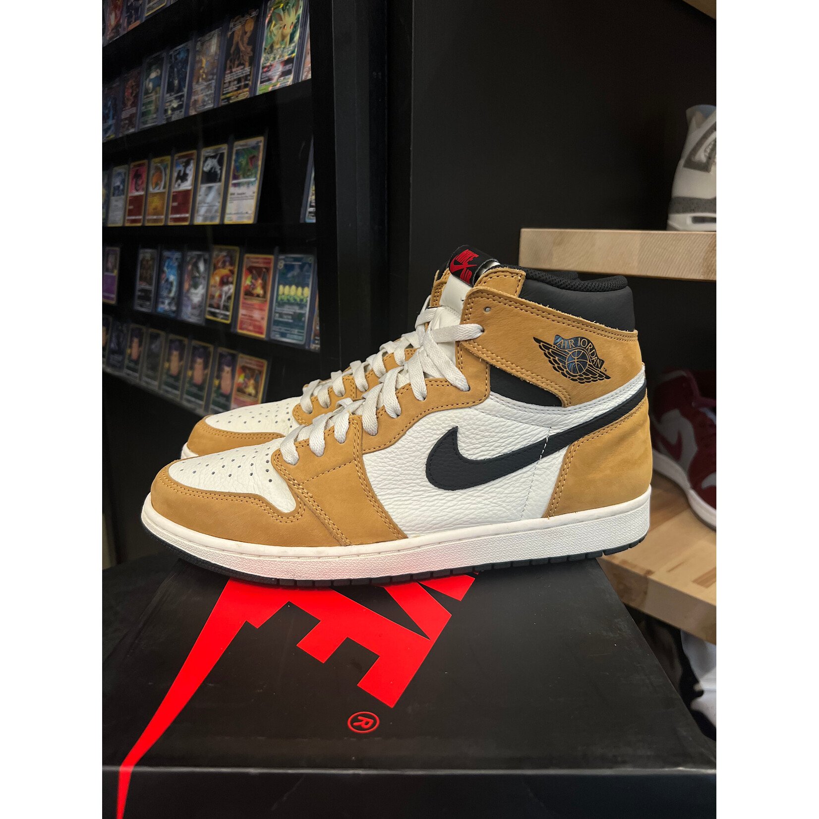 Jordan Jordan 1 Retro High Rookie of the Year Size 12, PREOWNED