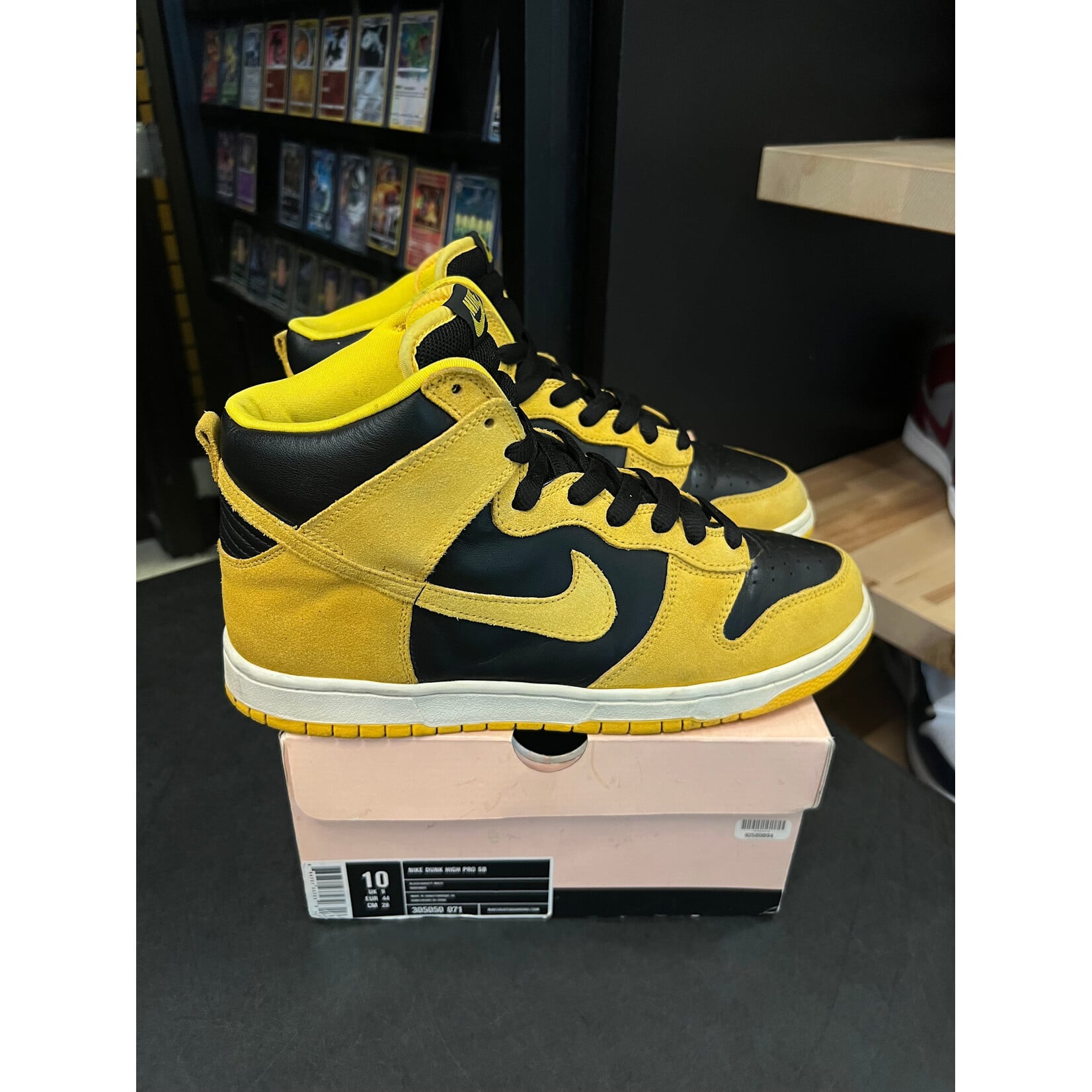 Nike Nike SB Dunk High Iowa Size 10, PREOWNED