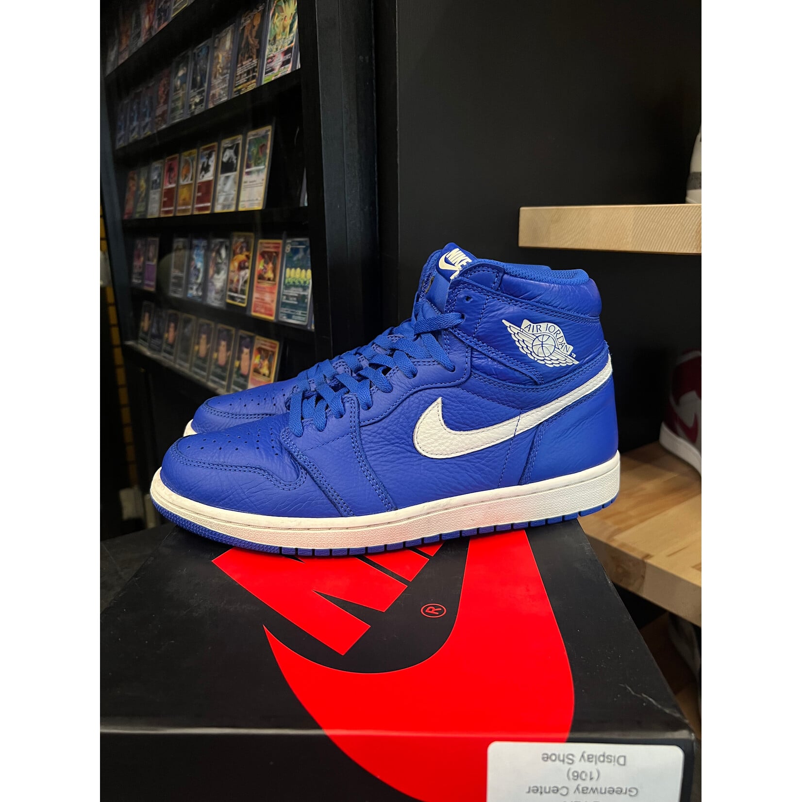 Jordan Jordan 1 Retro High Hyper Royal Size 10, PREOWNED