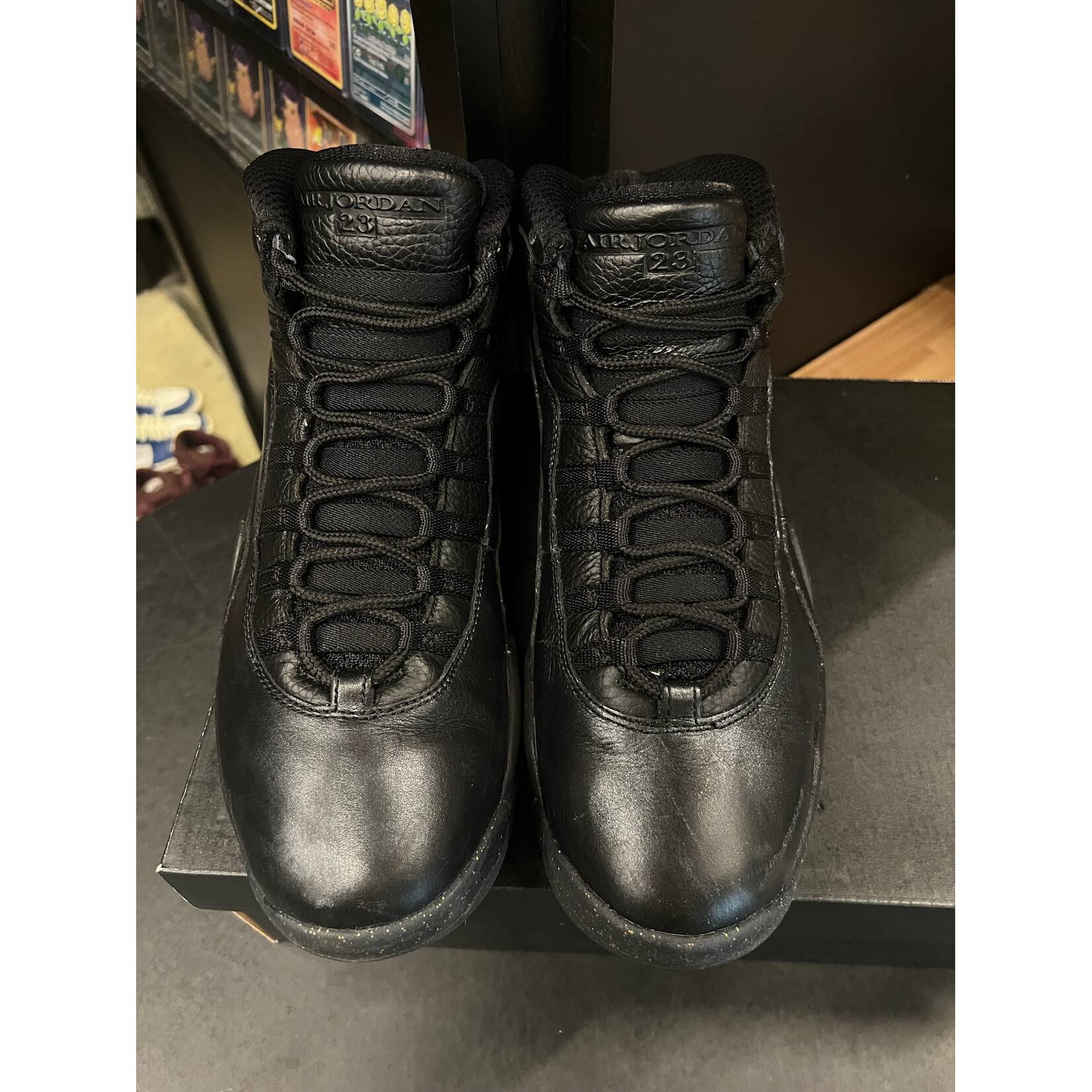 Jordan Jordan 10 Retro New York City (2016) Size 10, PREOWNED