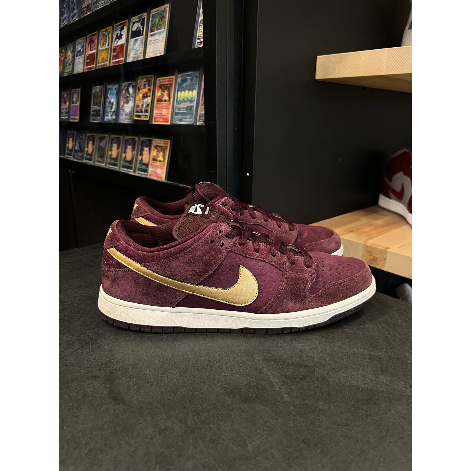 Nike Nike SB Dunk Low UK Passport Size 11, PREOWNED