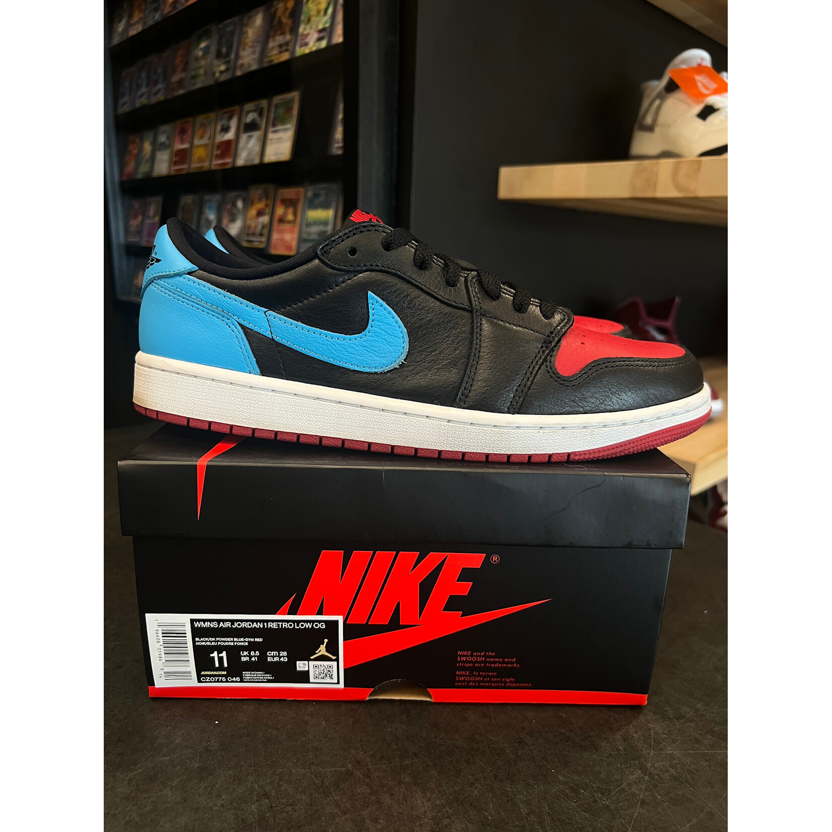 Jordan Jordan 1 Retro Low OG NC to Chi (Women's) Size 11W, PREOWNED