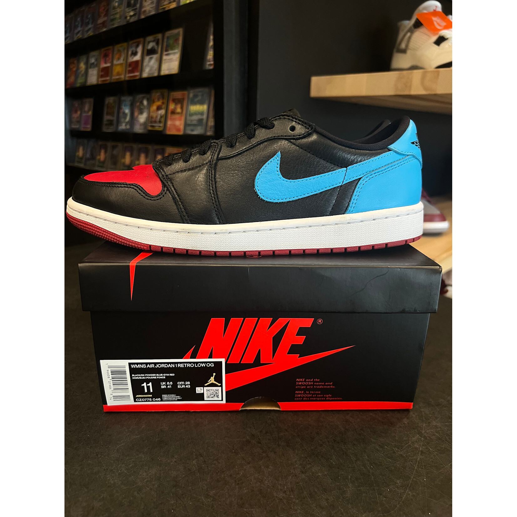 Jordan Jordan 1 Retro Low OG NC to Chi (Women's) Size 11W, PREOWNED