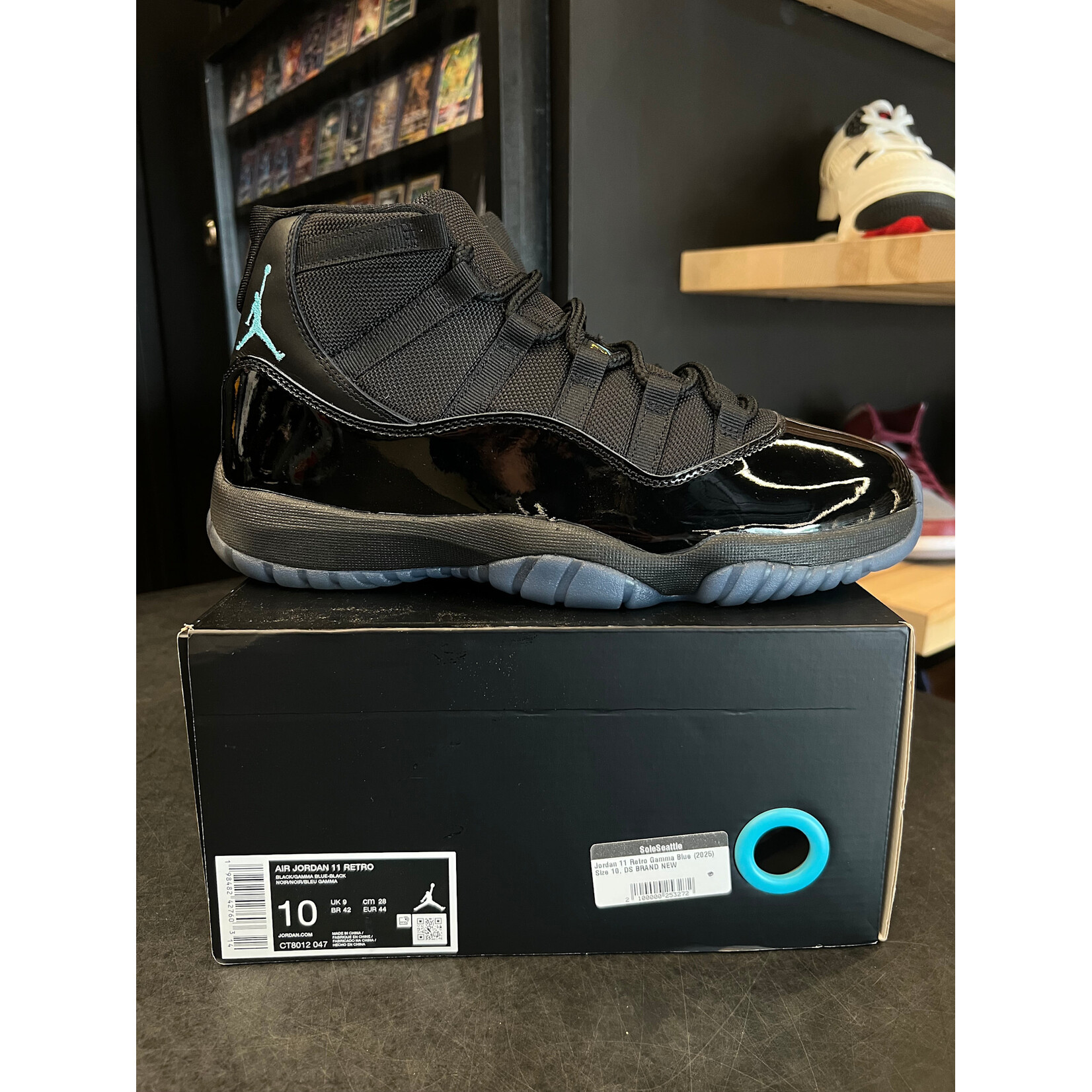 Jordan Jordan 11 Retro Gamma Blue (2025) Size 10, PREOWNED