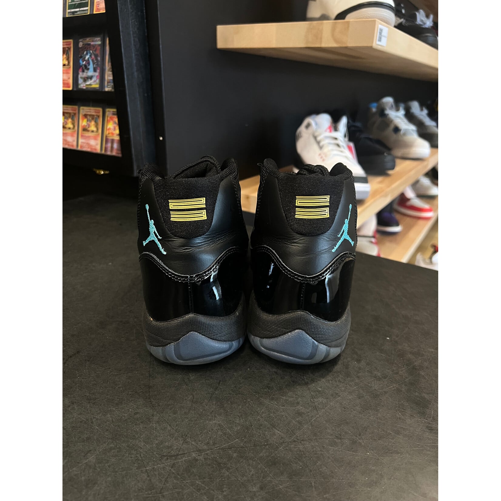 Jordan Jordan 11 Retro Gamma Blue (2025) Size 10, PREOWNED