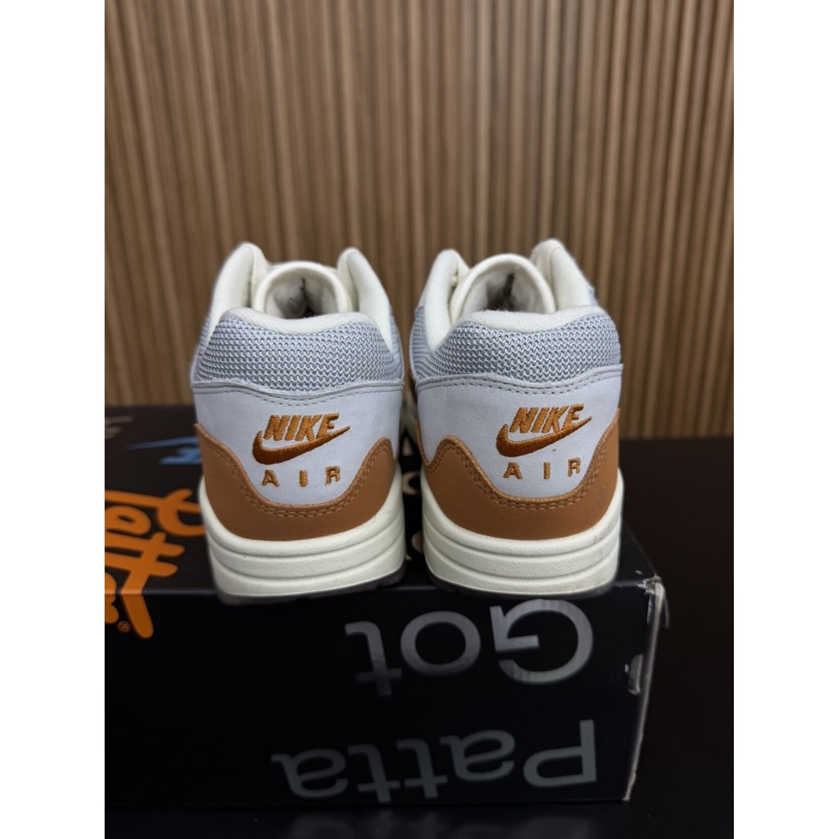 Nike Nike Air Max 1 Patta Waves Monarch  Size 9.5, PREOWNED