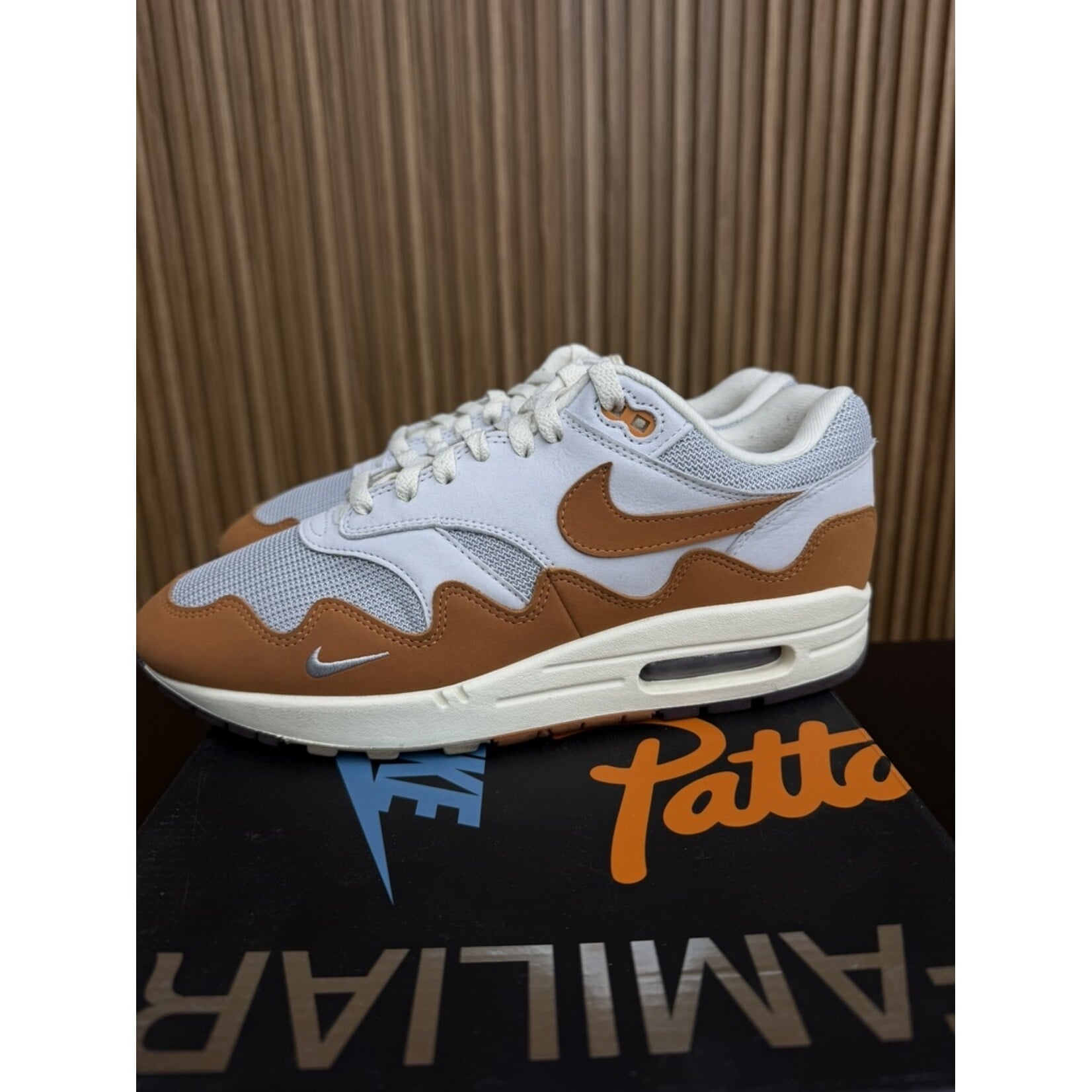 Nike Nike Air Max 1 Patta Waves Monarch  Size 9.5, PREOWNED