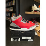 Jordan Jordan 3 Retro SE Unite Size 9, PREOWNED