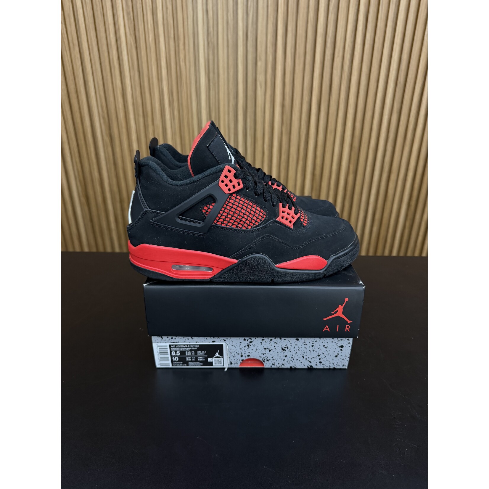 Jordan Jordan 4 Retro Red Thunder (2023) Size 8.5, PREOWNED
