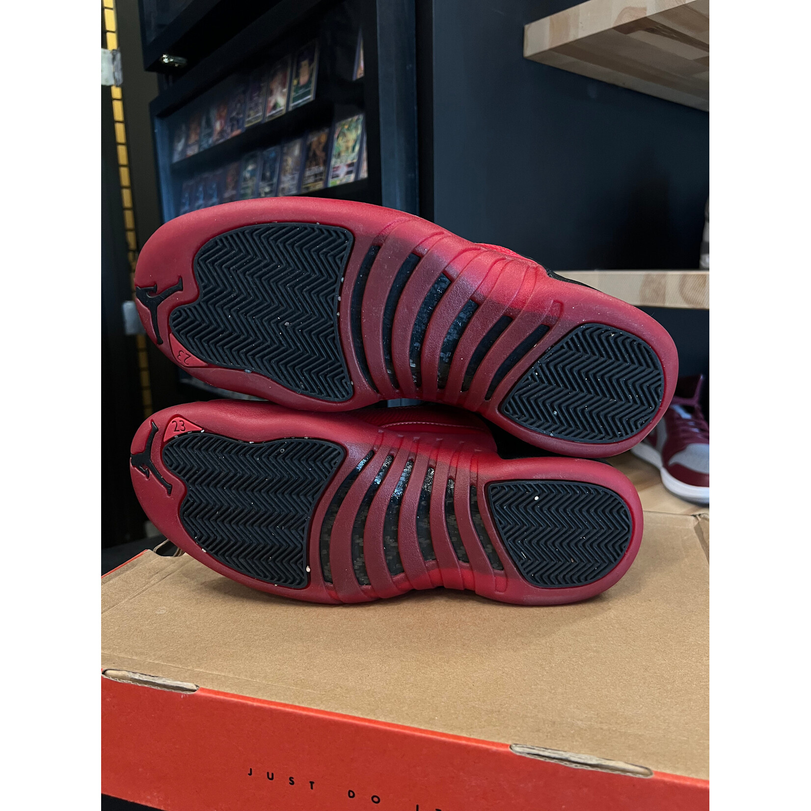 Jordan Jordan 12 Retro Flu Game (2025) Size 9.5, PREOWNED