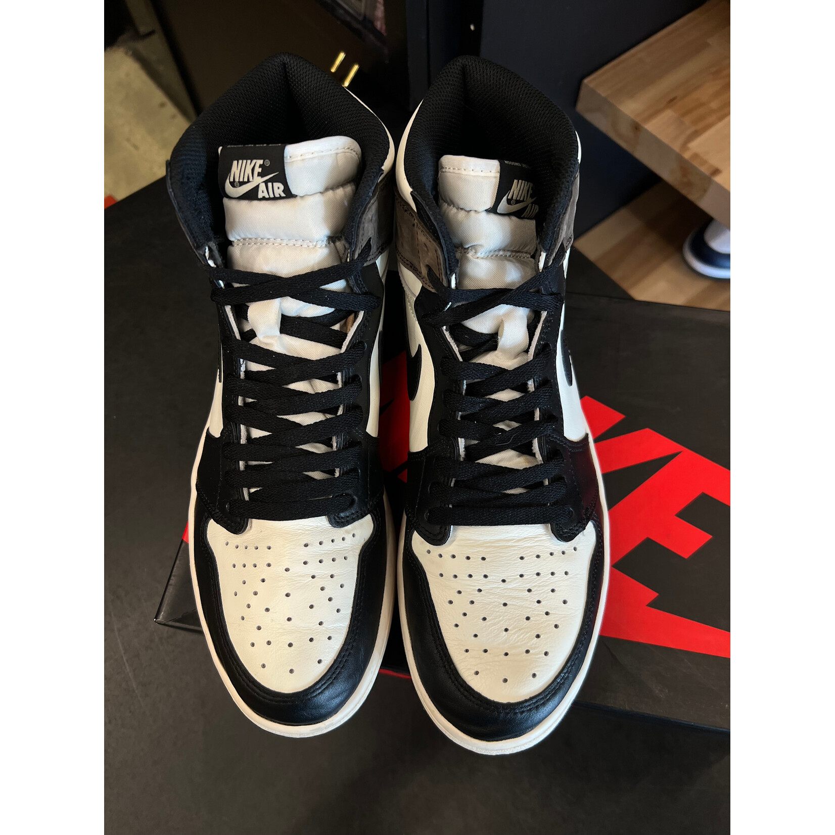 Jordan Jordan 1 Retro High Dark Mocha Size 11, PREOWNED