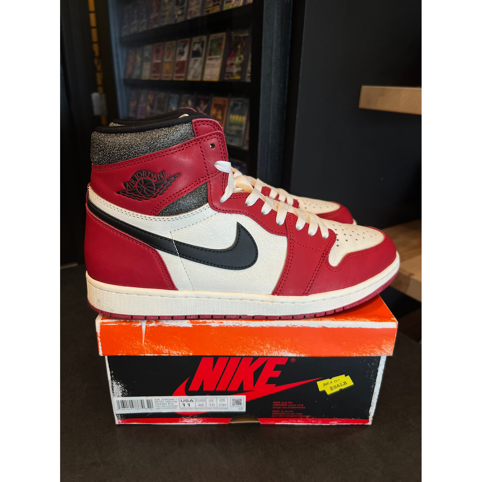 Jordan Jordan 1 Retro High OG Chicago Lost and Found Size 11, PREOWNED