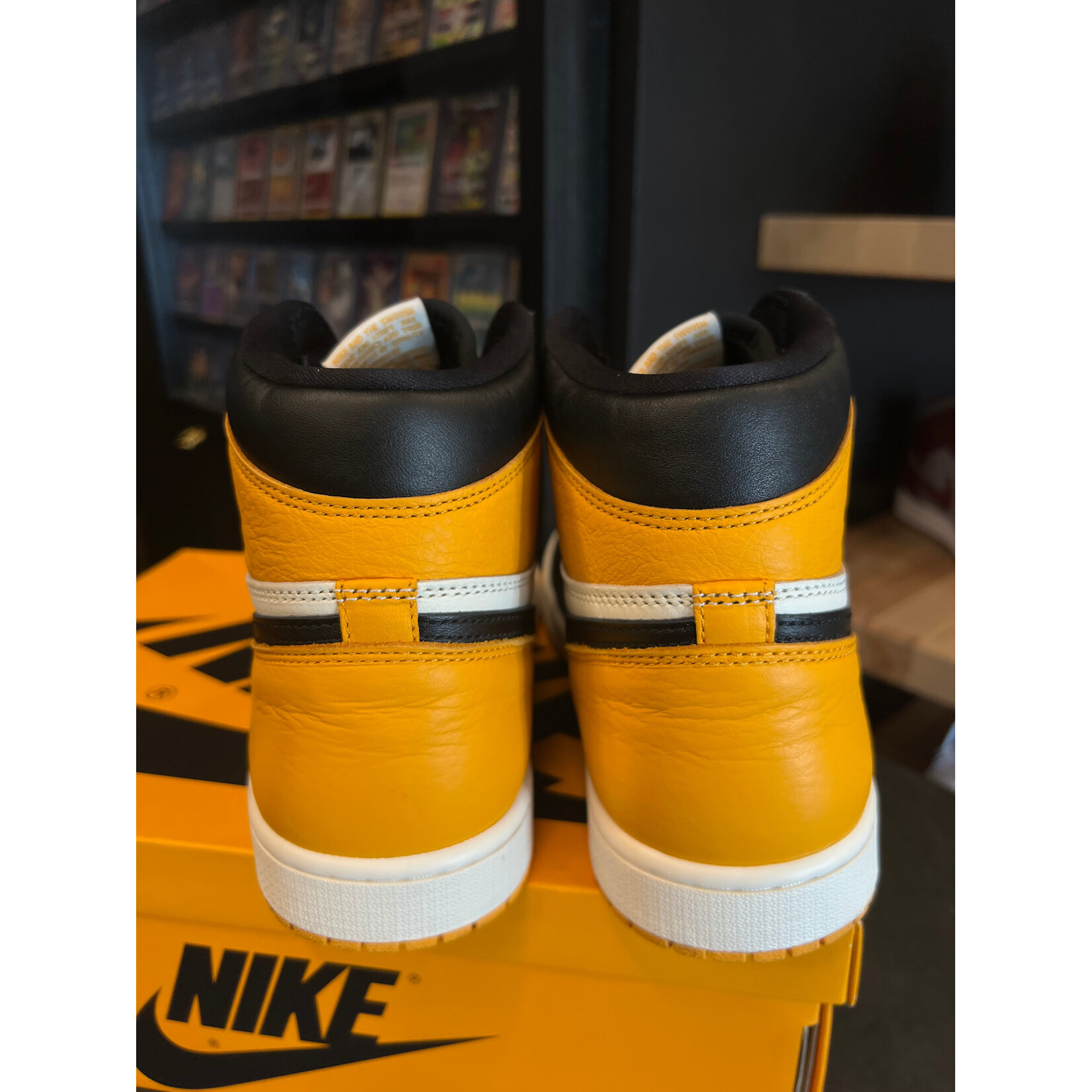 Jordan Jordan 1 Retro High OG Taxi Size 11, PREOWNED