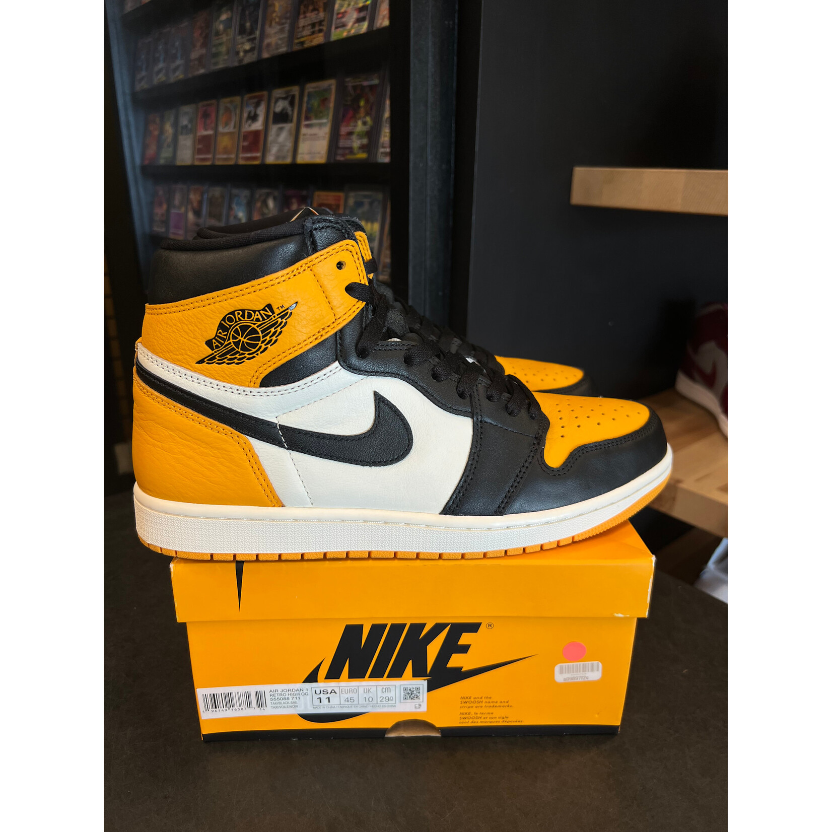 Jordan Jordan 1 Retro High OG Taxi Size 11, PREOWNED