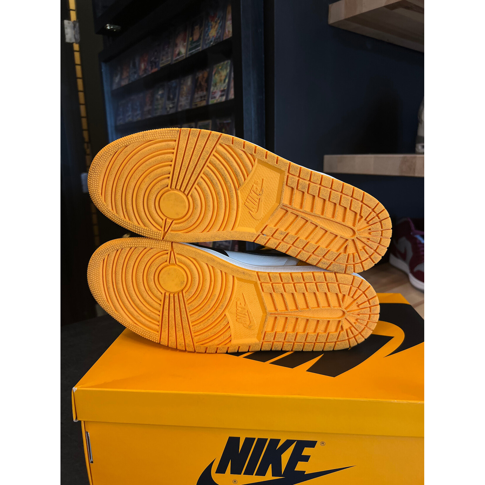 Jordan Jordan 1 Retro High OG Taxi Size 11, PREOWNED