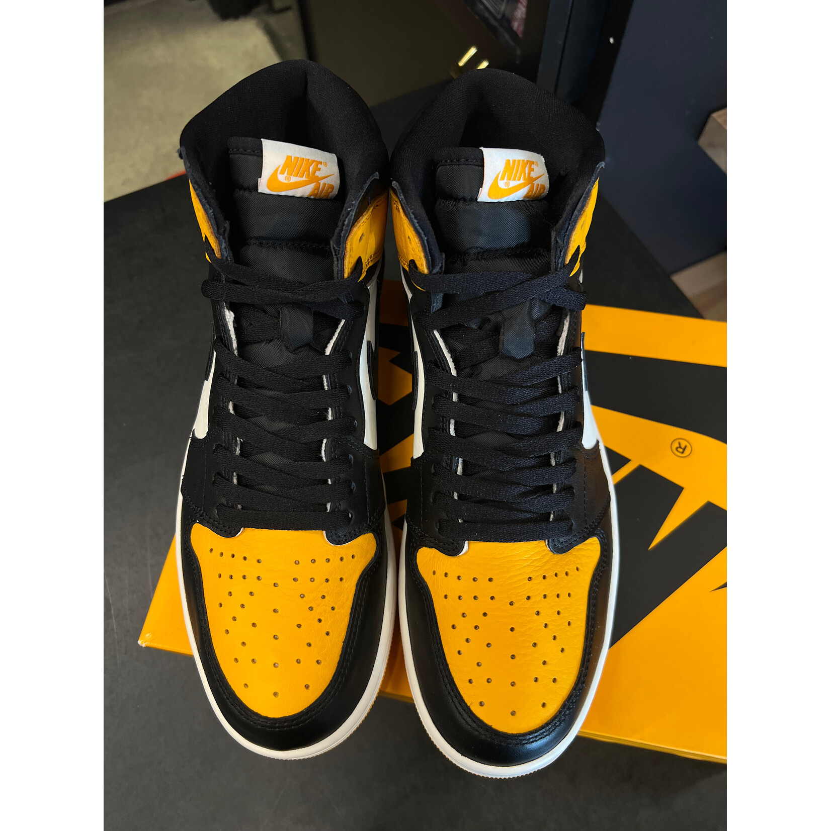 Jordan Jordan 1 Retro High OG Taxi Size 11, PREOWNED