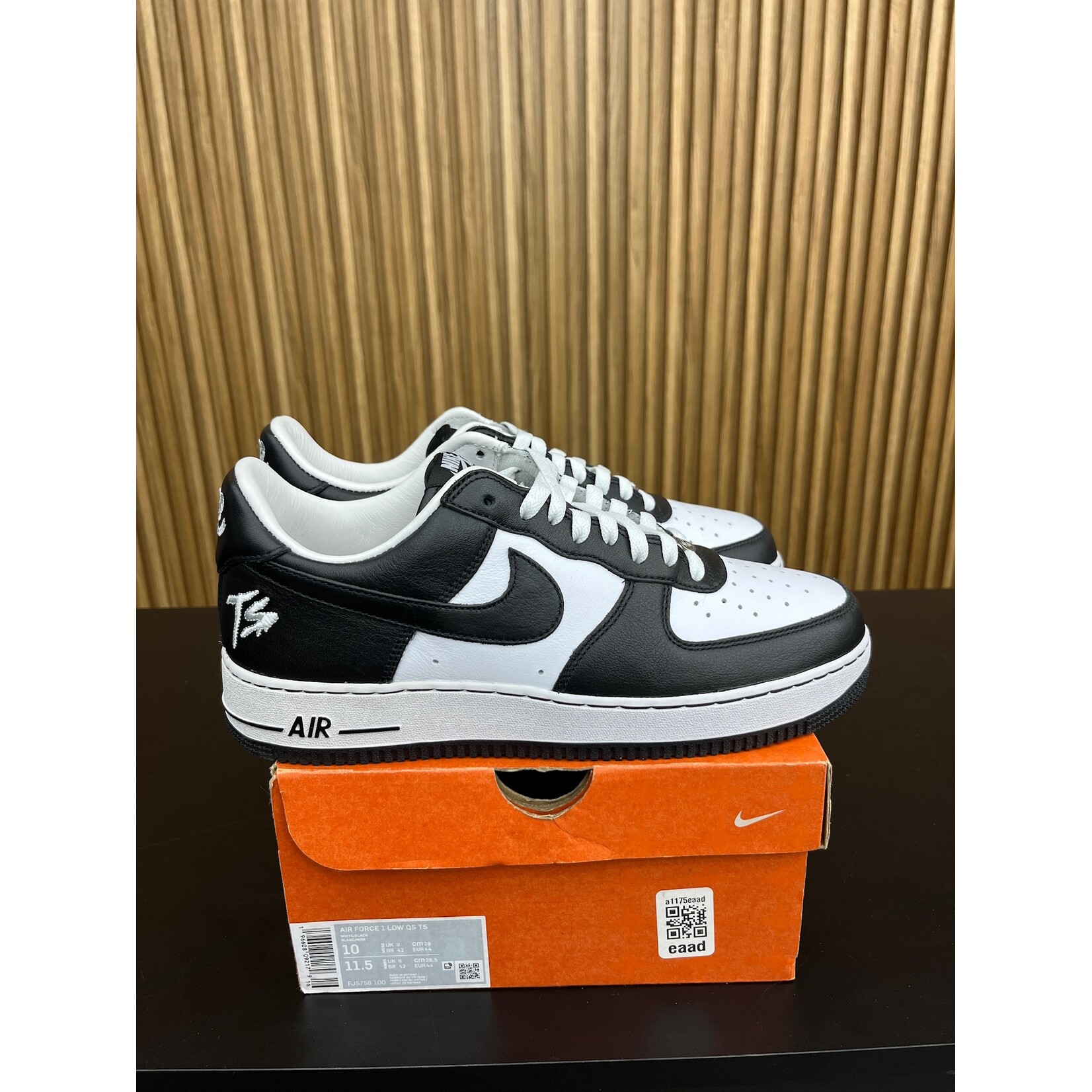 Nike Nike Air Force 1 Low QS Terror Squad Blackout Size 10, PREOWNED