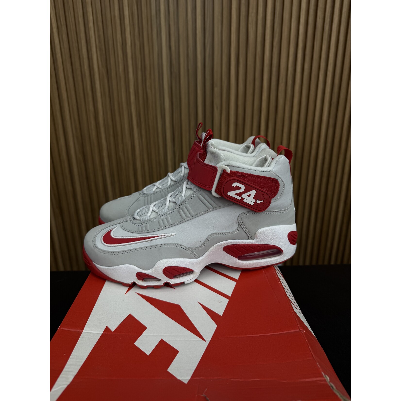 Nike Nike Air Griffey Max 1 Cincinnati Reds (2023) Size 9.5, PREOWNED