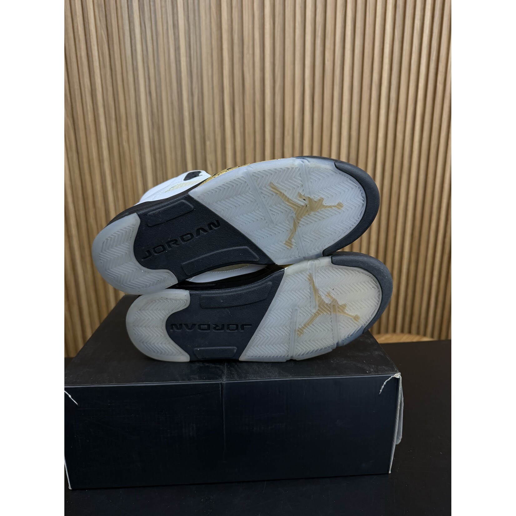 Jordan Jordan 5 Retro Olympic (2016) Size 10, PREOWNED