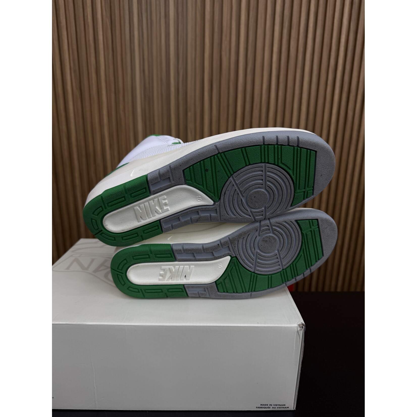 Jordan Jordan 2 Retro Lucky Green Size 10, PREOWNED