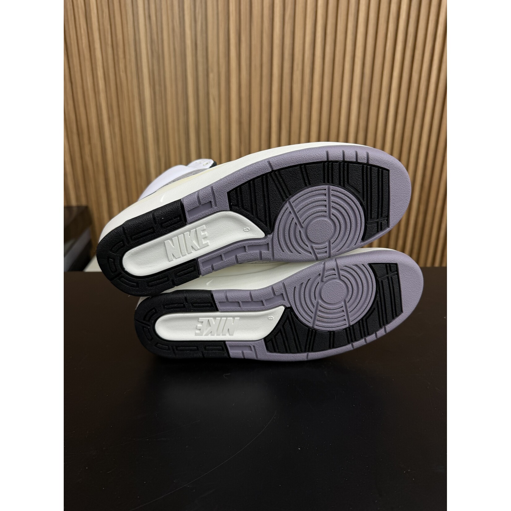 Jordan Jordan 2 Retro Python Size 9, PREOWNED PADS