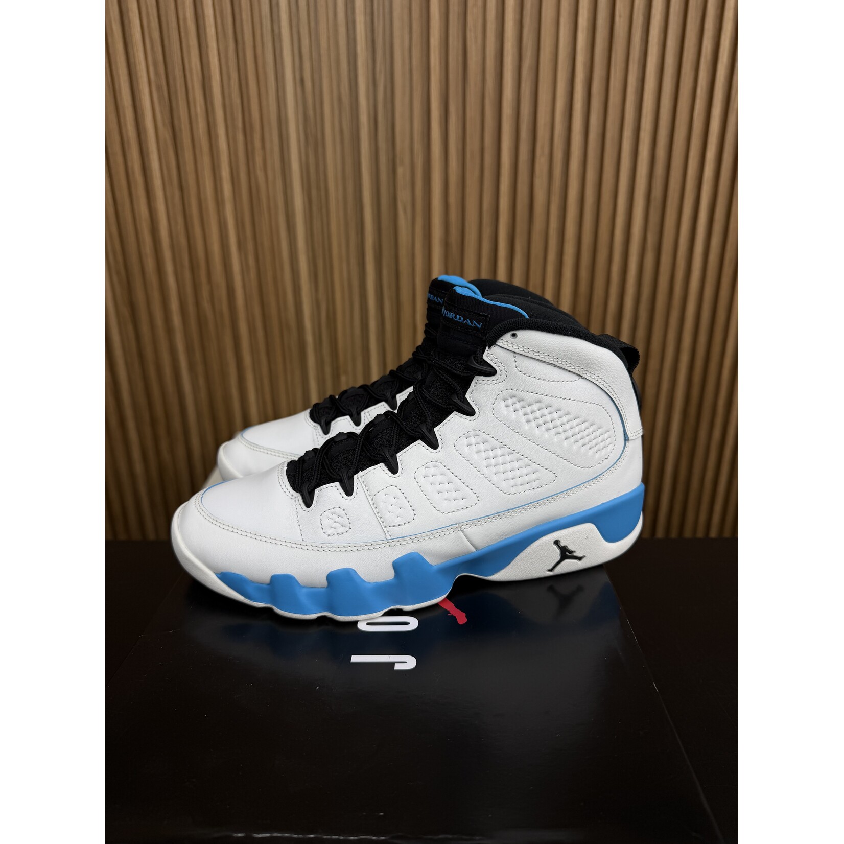 Jordan Jordan 9 Retro Powder Blue (2024) Size 9.5, PREOWNED