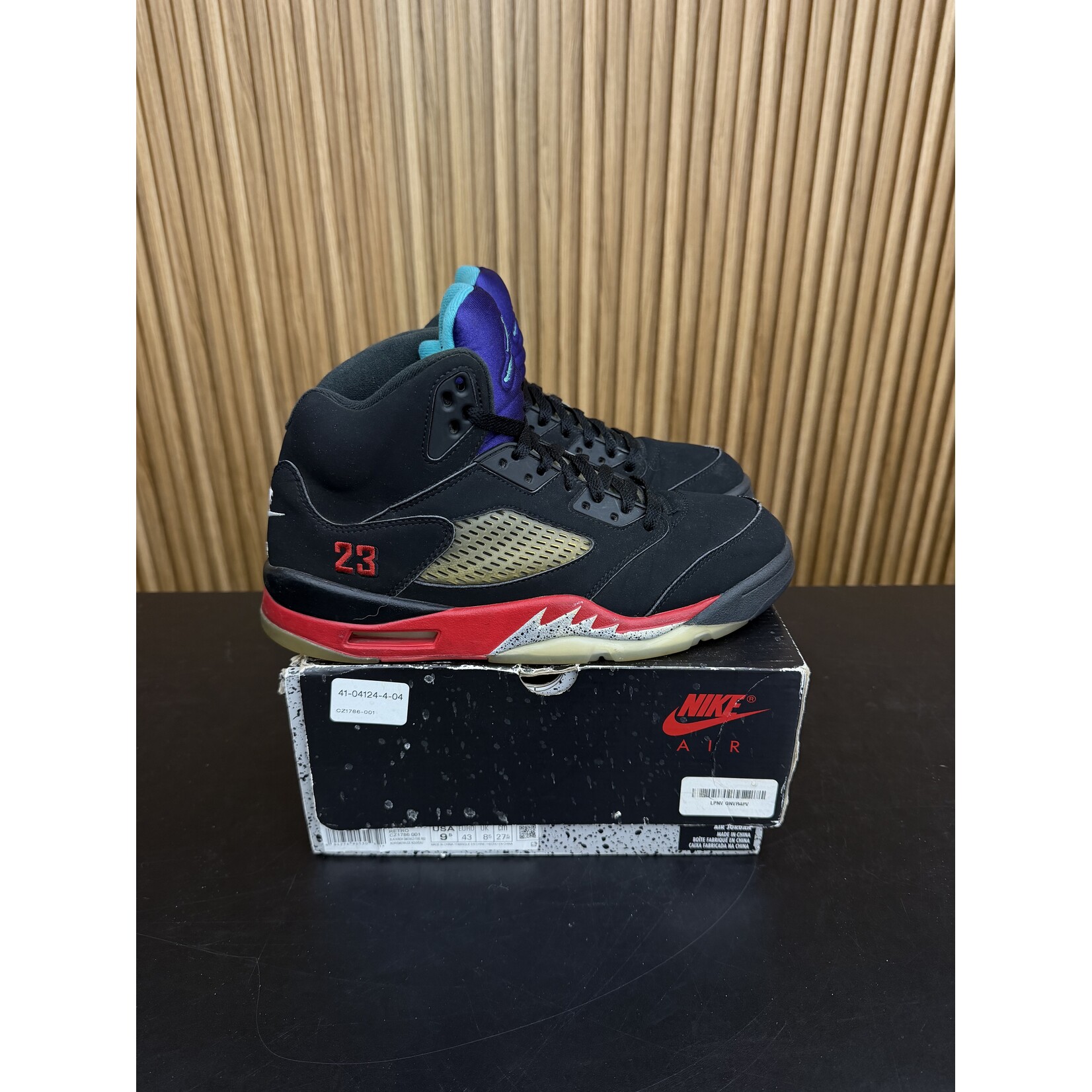 Jordan Jordan 5 Retro Top 3 Size 9.5, PREOWNED