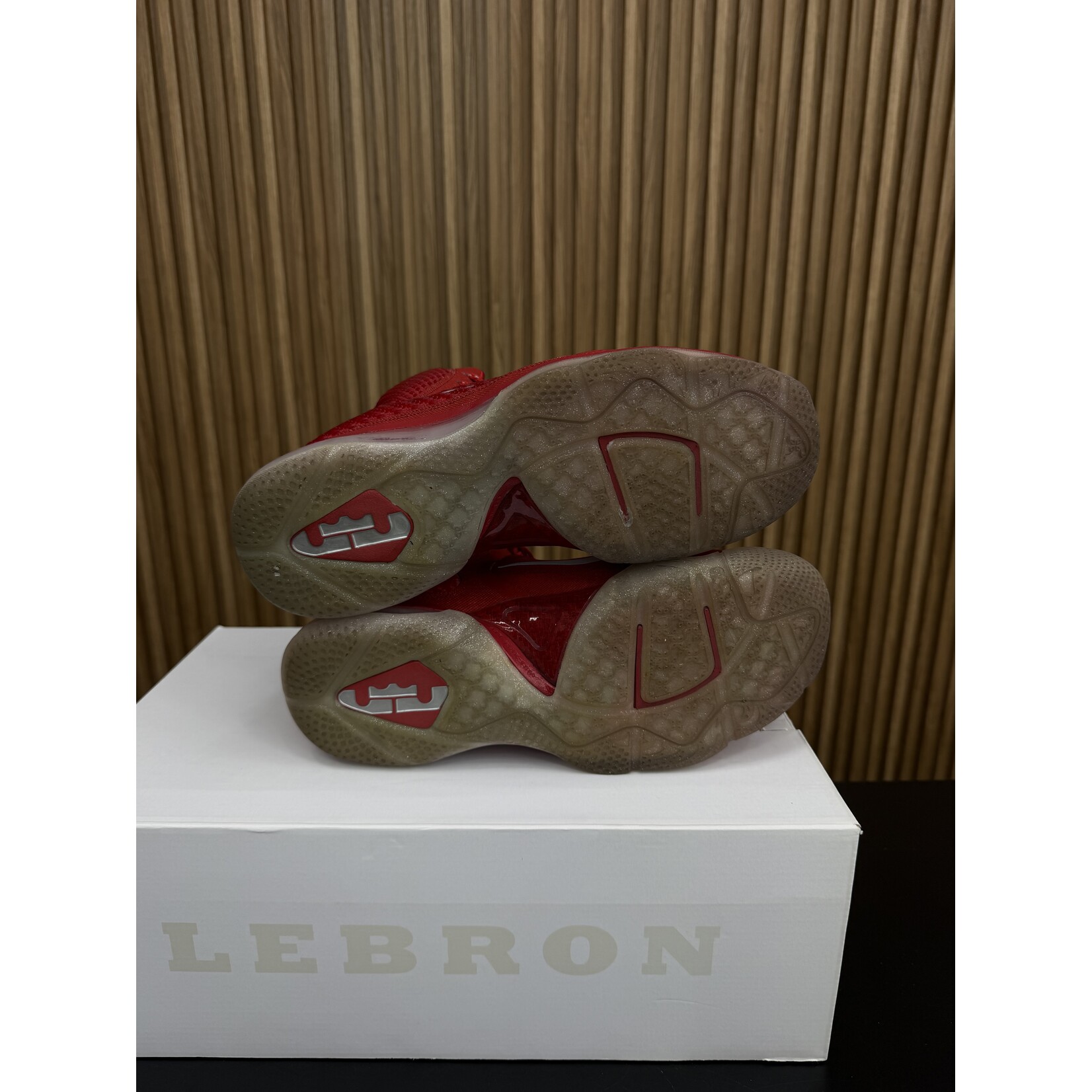 Nike Nike LeBron 9 Christmas Size 10, PREOWNED