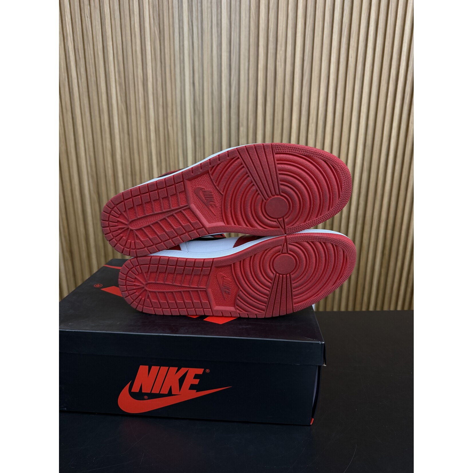 Jordan Jordan 1 Retro High Homage To Home (Non-numbered) Size 13, PREOWNED