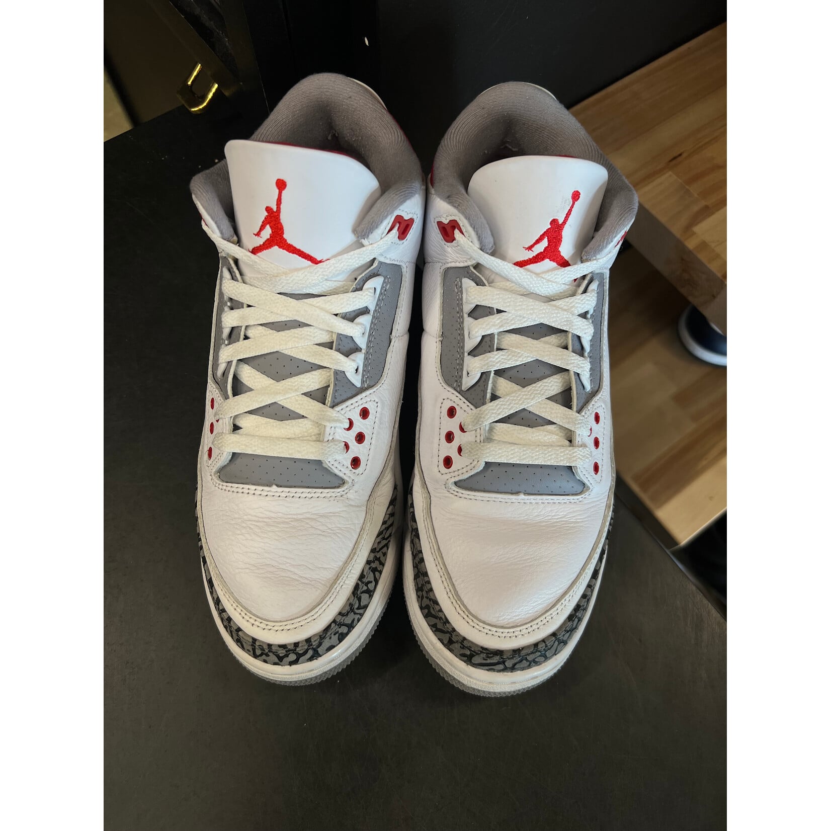 Jordan Jordan 3 Retro Fire Red (2022) Size 9, PREOWNED