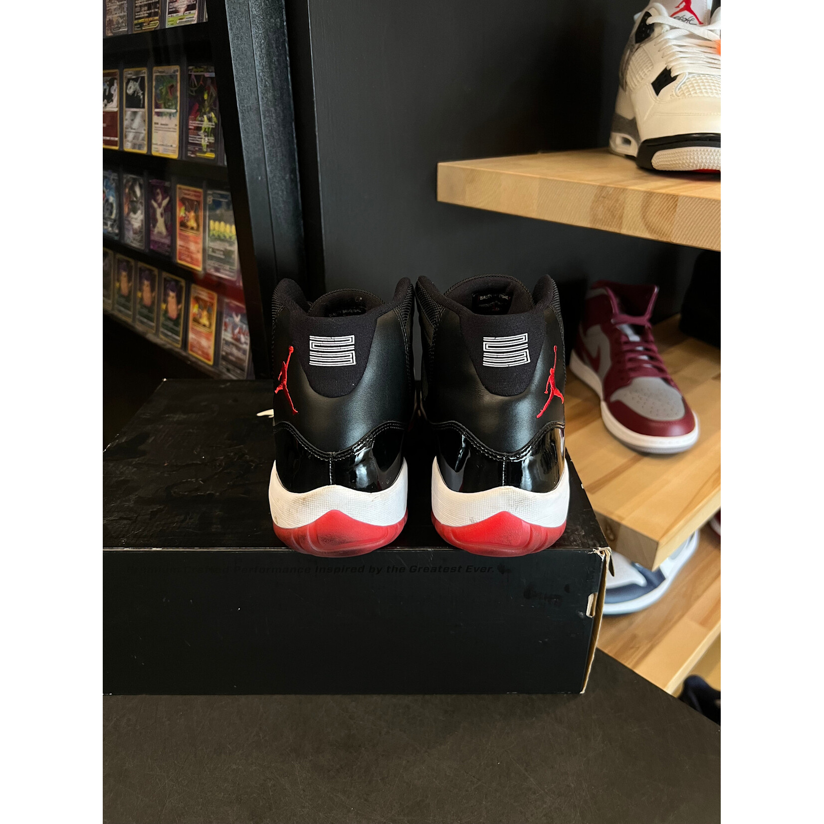 Jordan Jordan 11 Retro Playoffs (2012) Size 9.5, PREOWNED