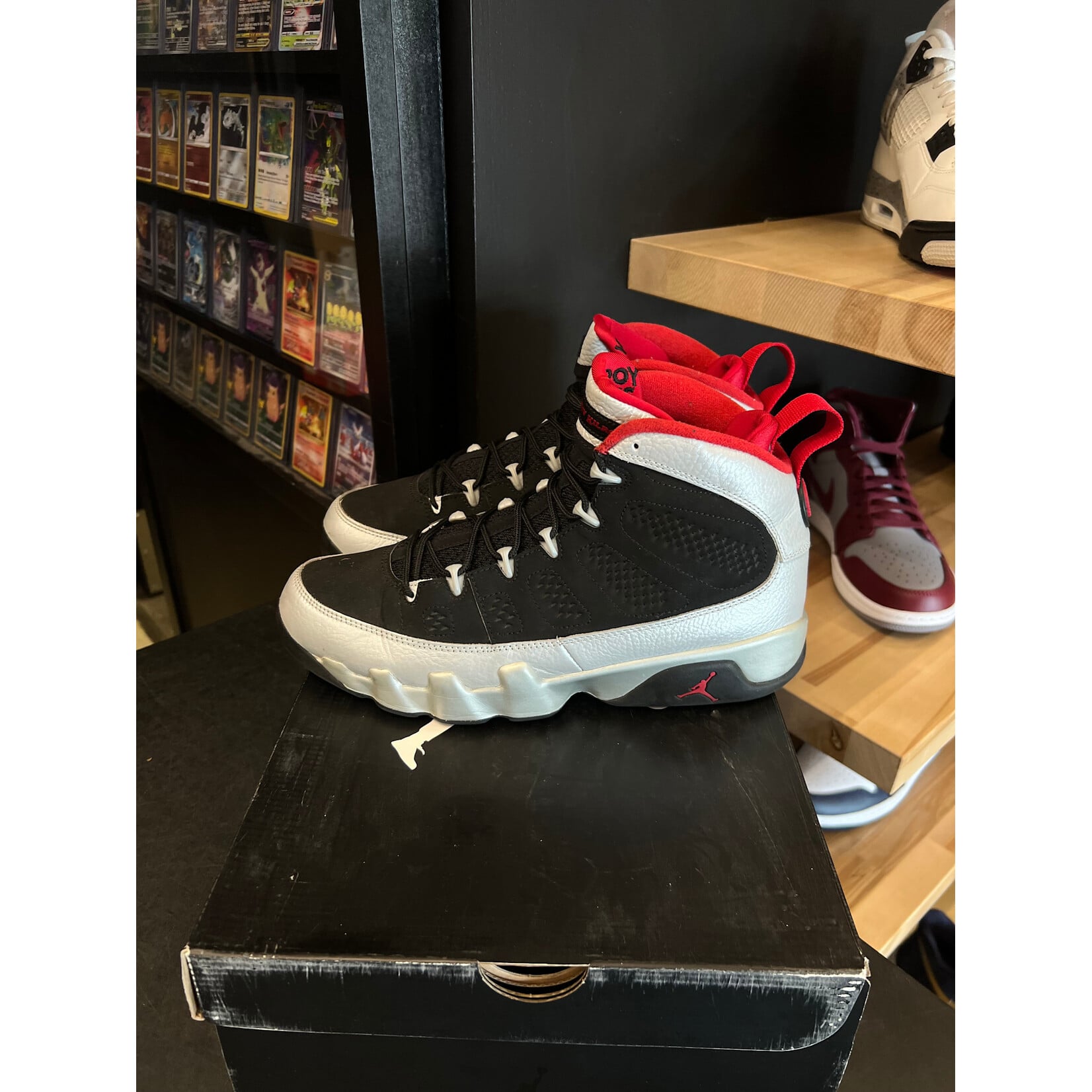 Jordan Jordan 9 Retro Johnny Kilroy Size 9.5, PREOWNED